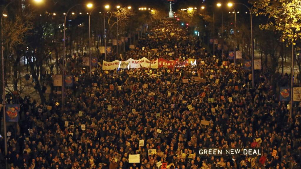 Zum Auftakt des Klimagipfels in Madrid gab es am Freitag eine grosse Protestaktion. EPA/Javier Là3pez