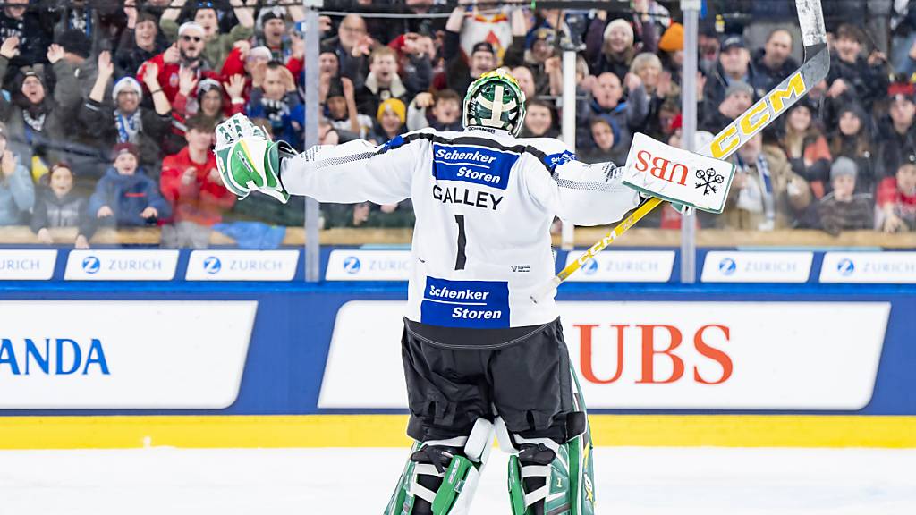 Mit Loic Galley im Tor gewann Gottéron am Spengler Cup in der Gruppenphase schon gegen Kärpät Oulu (6:4)