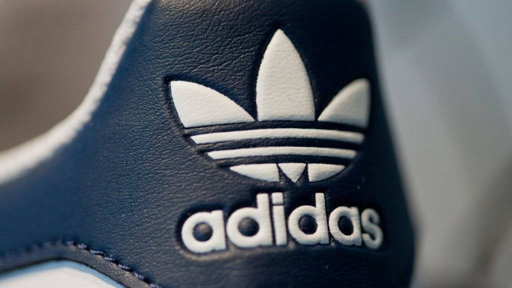 Ziele erhöht: Adidas erwartet nun ein Umsatzplus von 17 bis 19 Prozent und eine Gewinnsteigerung von 26 bis 28 Prozent im Gesamtjahr. (Archiv)