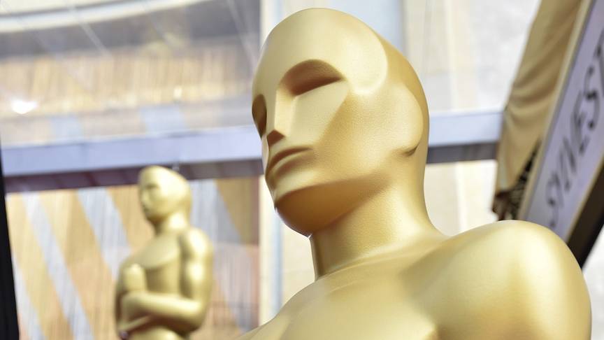 Oscars Statue