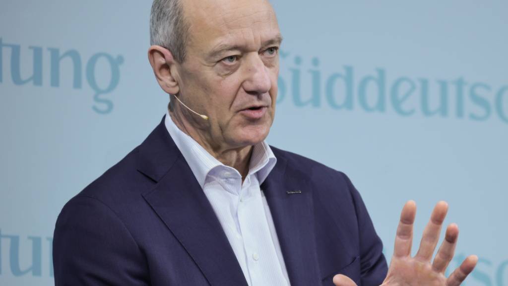 Siemens-CEO Roland Busch (im Bild) kündigte zusammen mit Nvidia-Chef Jensen Huang mehrere KI-Initiativen an. (Archivbild)