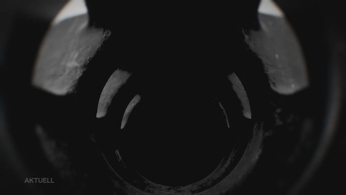 Artilleriewaffe gekauft: Neue Besitzer der Haubitze von Altnationalrat Ulrich Giezendanner