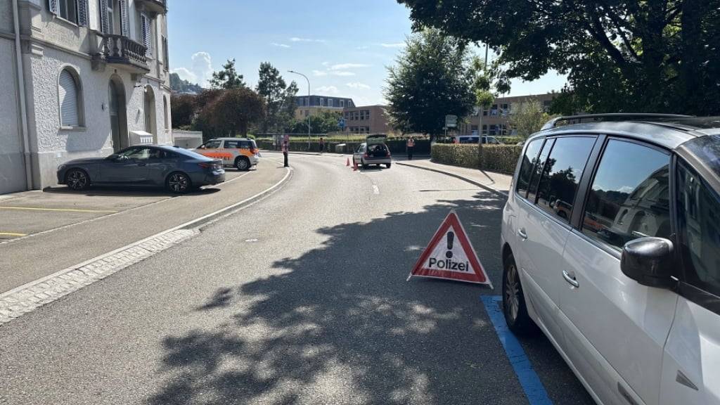 Ein 10-jähriges Kind rannte gemäss der Stadtpolizei unverhofft auf die Strasse.