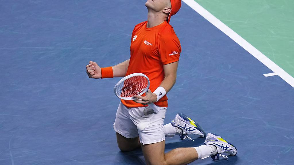 Der Niederländer Tallon Griekspoor freut sich über den Sieg gegen Jan-Lennard Struff