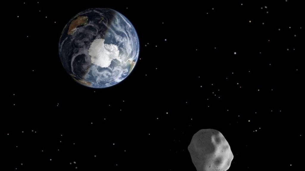 Ein Asteroid wird am Sonntagabend in rund vier Millionen Kilometer Entfernung an der Erde vorbeiziehen. (Symbolbild)