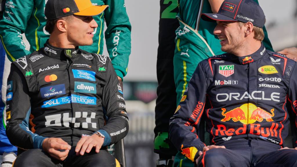 Max Verstappen (rechts) gönnt seinem Nachfolger Lando Norris den WM-Titel aufrichtig