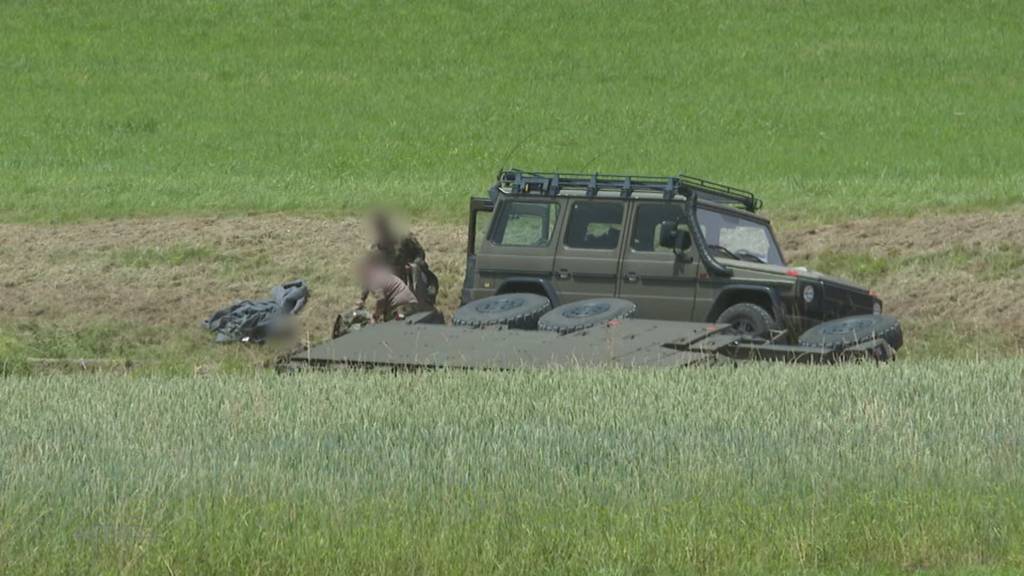 Schwerer Unfall: Auf dem Hauenstein kippt ein Militärfahrzeug – dabei werden neun Personen verletzt