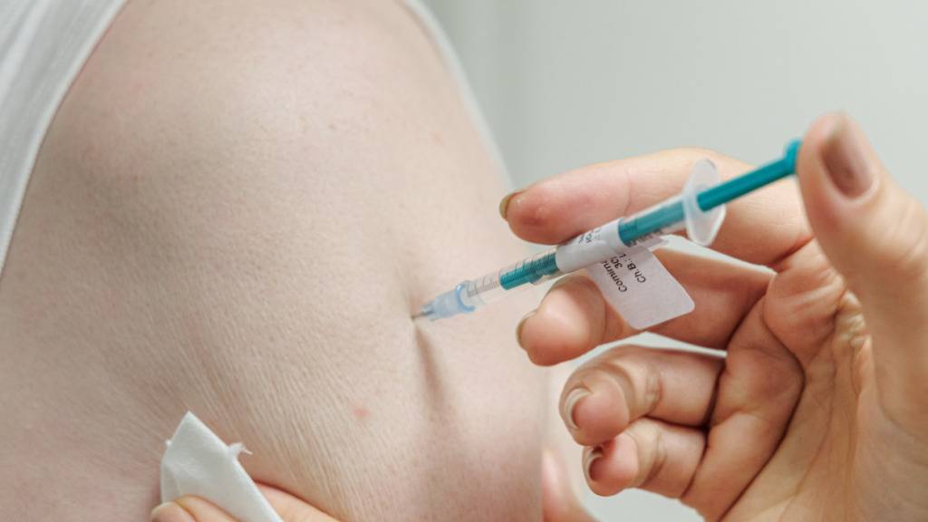 Die St. Galler Regierung verzichtet auf die Möglichkeit eines Impfobligatoriums im neuen Gesundheitsgesetz. (Symbolbild)