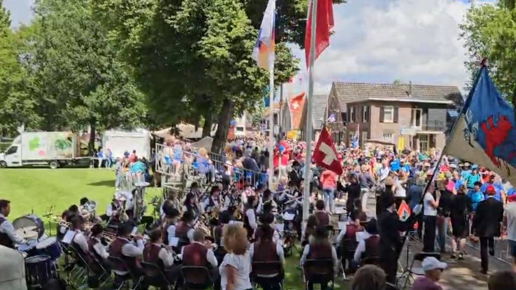 Musikgesellschaft St. Urban motiviert Wanderer beim «Vierdaagse»-Marsch