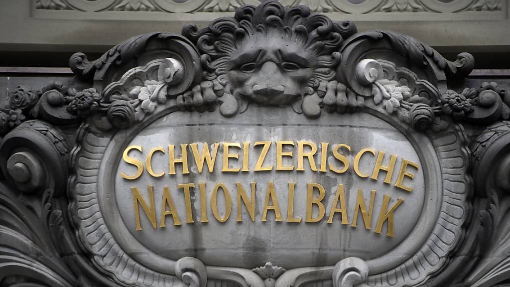 Die Schweizerische Nationalbank (SNB) hat im vergangenen Jahr erneut einen hohen Gewinn von 26 Milliarden Franken erzielt. (Archivbild)