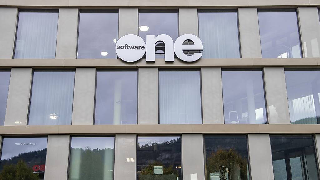 SoftwareOne senkt Umsatzziel - Fortschritt bei Going-Private-Plänen