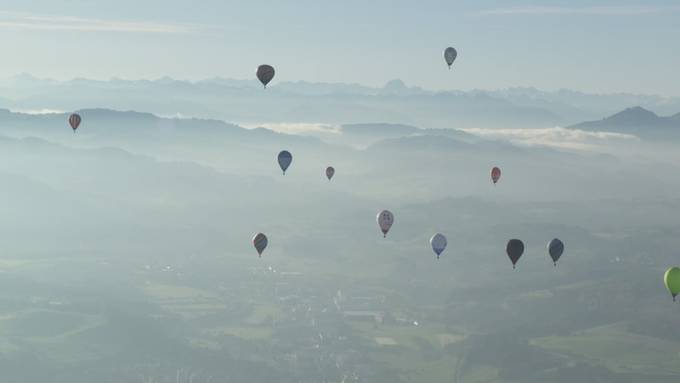 Ein himmlisches Spektakel: Heissluftballon-Meisterschaften in Gossau