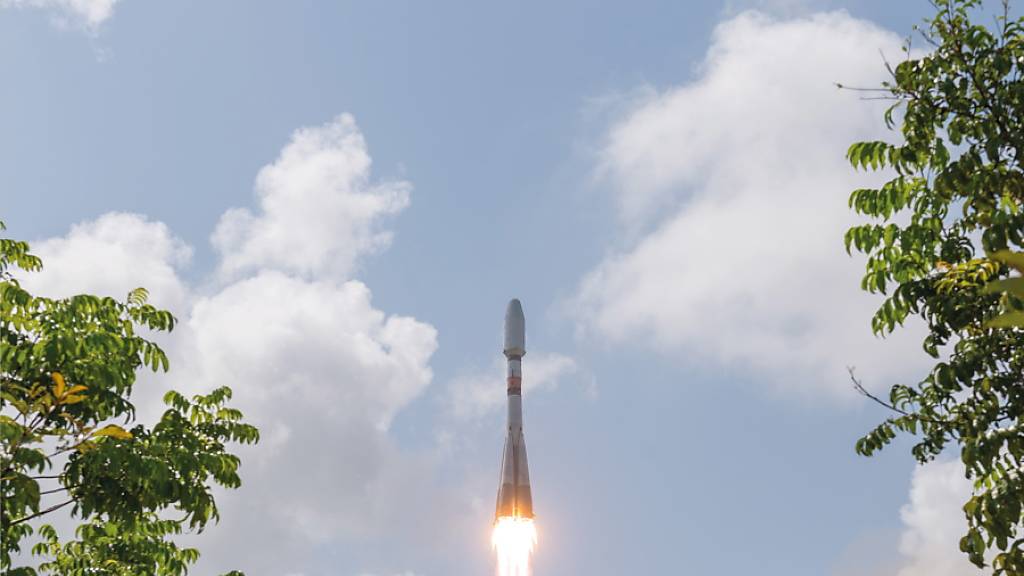 Im Dezember 2018 schiesst der erste Satellit des französischen Spionagesystems CSO auf einer Sojus-Rakete vom europäischen Raumfahrtzentrum in Kourou aus ins All. (Archivbild)