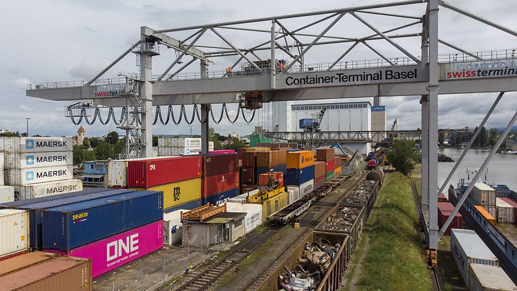 Schweizer Wirtschaft wächst im ersten Quartal gemäss ersten Schätzungen leicht (Symbolbild)