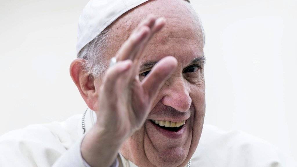 Papst Franziskus verlangt von den katholischen Bischöfen, alles zu tun, um Kinder vor sexuellen Übergriffen Geistlicher zu schützen. (Archivbild)