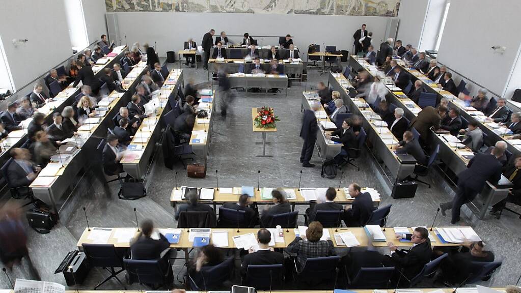 Im Bündner Grossen Rat ist knapp jeder vierte Sitz von einer Frau besetzt - in den Gemeindeparlamenten in Graubünden ist es nur etwa jeder fünfte. (Symbolbild)
