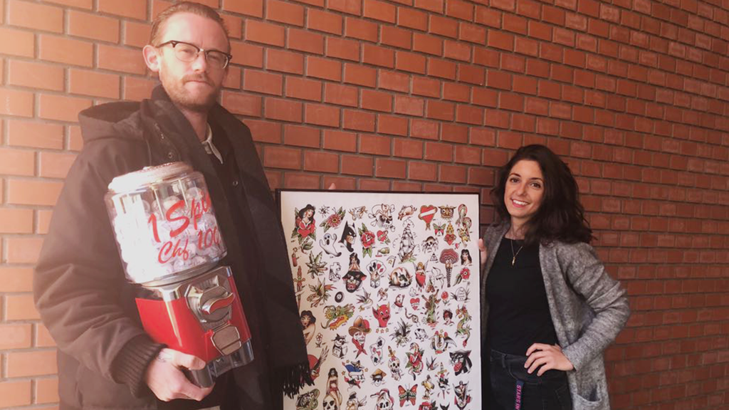 Dieser Mann sticht euch für 100.- ein Tattoo