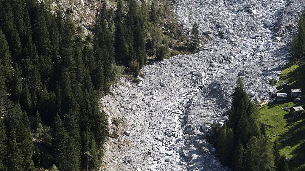 Blick ins Val Bondasca bei Bondo. Am 23. August war ein Bergsturz am Piz Cengalo niedergegangen. Acht Wanderer gelten seither als vermisst. (Archivbild)
