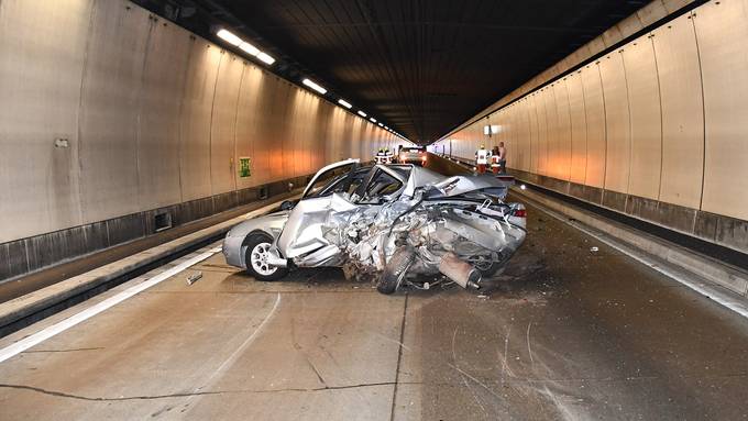 Unfall im Seelisberg-Tunnel – eine Person wurde verletzt ins Spital gebracht