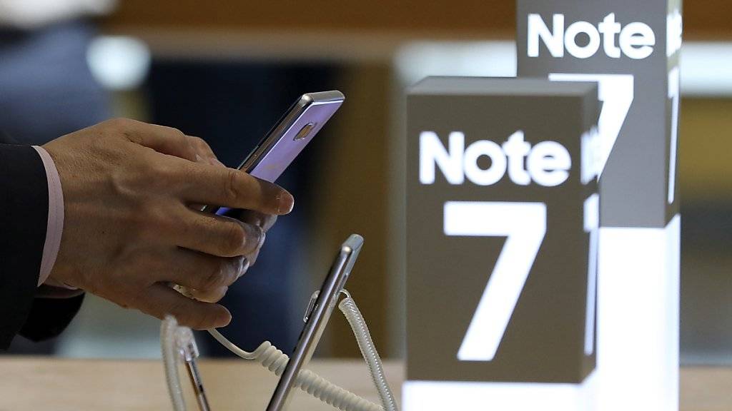 Note ungenügend für das Samsung-Galaxy-Handy Note 7: In den USA werden defekte Geräte jetzt auch nicht mehr ausgetauscht. (Archivbild)