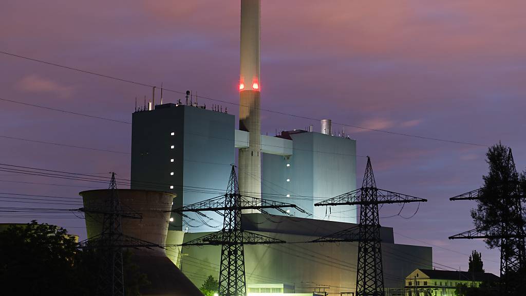 Gaskraftwerke haben einen tieferen CO2-Ausstoss als Kohle- und Erdölkraftwerke, stossen aber auch beträchtliche Mengen des Treibhausgases aus. (Archivbild)