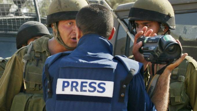 Schweiz verliert in der Rangliste der Pressefreiheit 4 Plätze