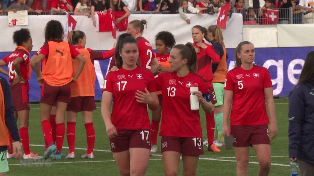 Beliebte Frauen-Nati in der Stockhorn Arena: Schweizerinnen verlieren Gruppenführung in der WM-Qualifikation