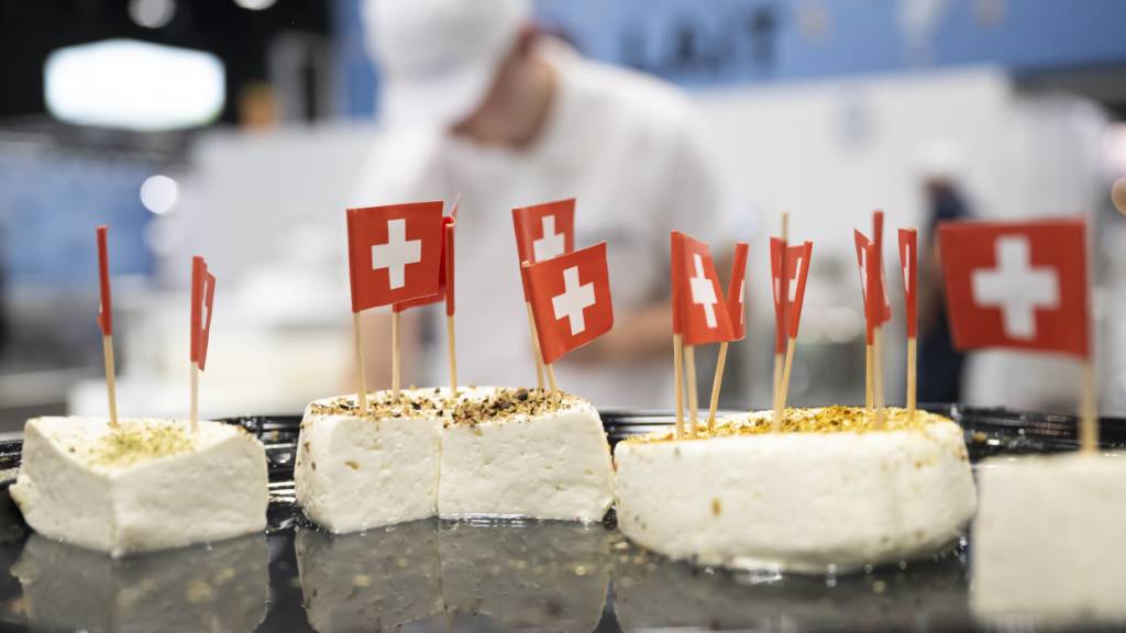 Die Schweiz hat im vergangen Jahr etwas mehr Käse konsumiert. Fast zwei Drittel davon kam aus inländischer Produktion. (Archivbild)