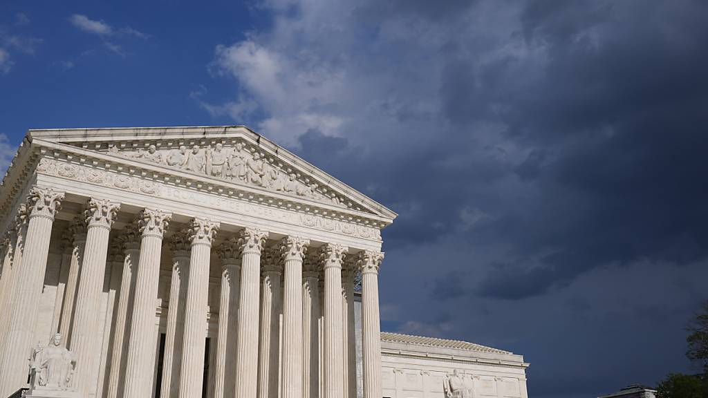 ARCHIV - Der Supreme Court, der Oberste Gerichtshof der USA in Washington. Foto: Susan Walsh/AP/dpa