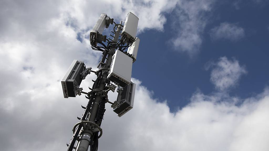 Erneut haben die Mobilfunknetze der Schweizer Anbieter von der Fachzeitschrift «Connect» Top-Bewertungen bekommen. Swisscom baute seine bisherige Spitzenposition noch aus. Jedoch verbesserten sich auch Sunrise und Salt. (Archivbild)
