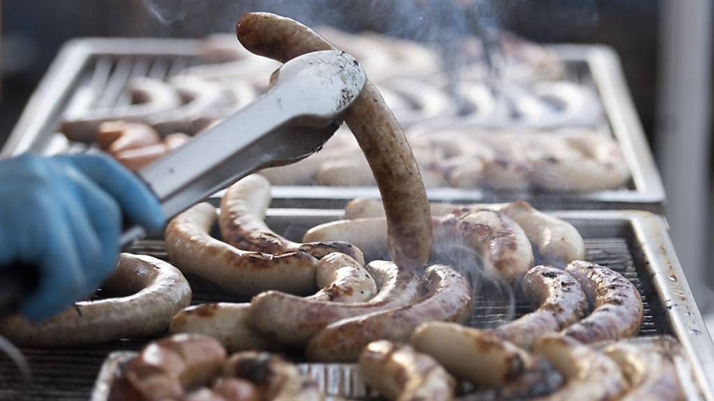 Stadtzürcher Gastrobetriebe dürfen an der Rad-WM ohne Bewilligung einen Grill aufstellen, um allfällige Umsatzeinbussen kompensieren zu können. (Symbolbild)