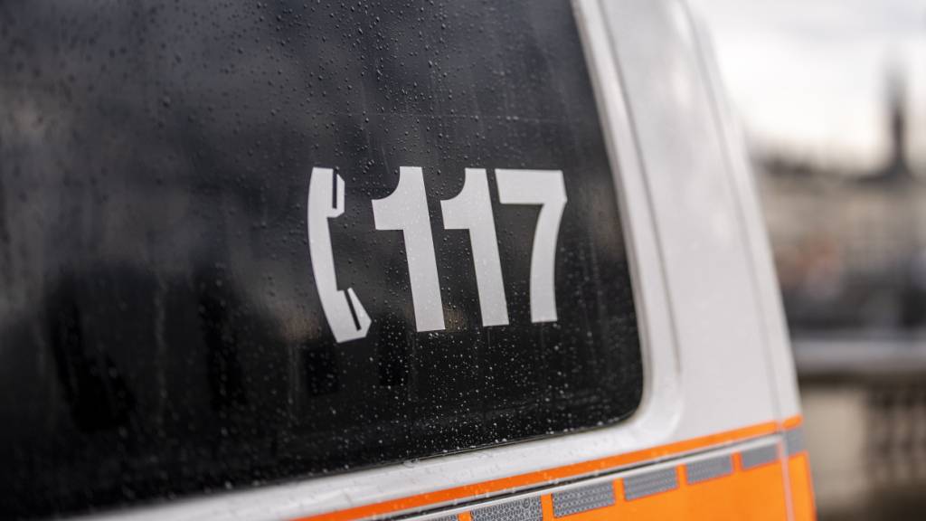 Verletzter Mann auf der Strasse gefunden: Polizei tappt im Dunkeln