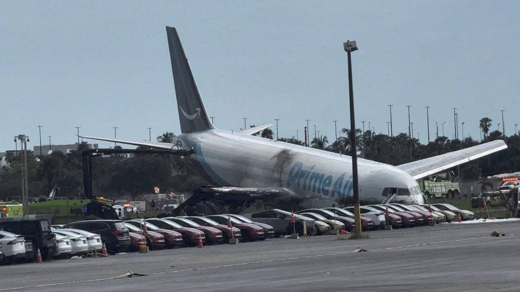 Frachtflugzeug verunfallt am Flughafen Miami – mindestens fünf Tote
