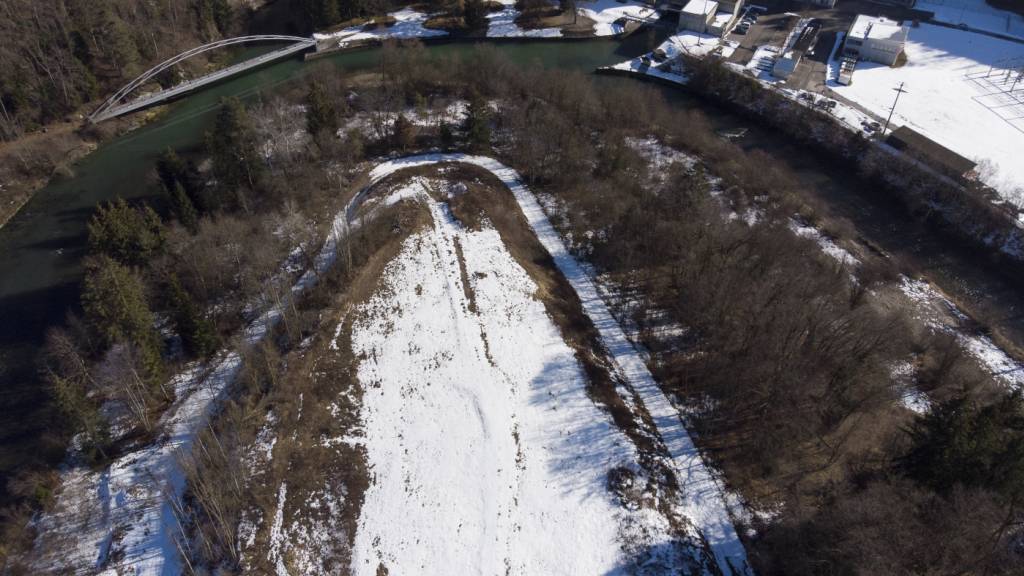 Die Deponie La Pila im Kanton Freiburg muss saniert werden, weil krebserregende Stoffe abfliessen. (Archivbild)
