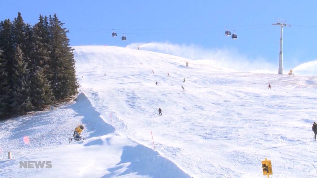 Statt Wochenlager nur Tagesausflüge: Schulen sagen wegen Omikron Skilager ab