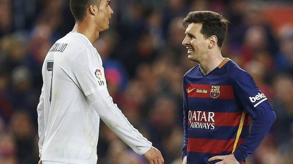 Cristiano Ronaldo (links) kann mit Real Madrid im Duell mit Lionel Messis FC Barcelona vorentscheidend davonziehen