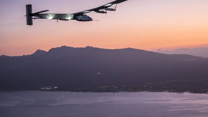 Solarflugzeug Solar Impulse macht ersten Probeflug auf Hawaii