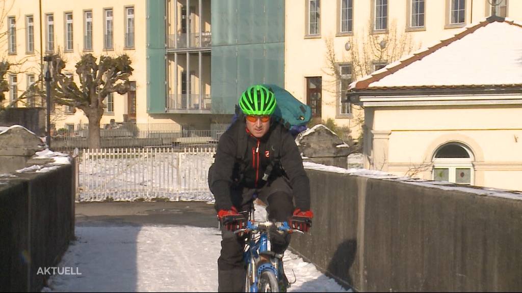 Velokurier und Bauarbeiter: Arbeit im Freien trotz klirrender Kälte