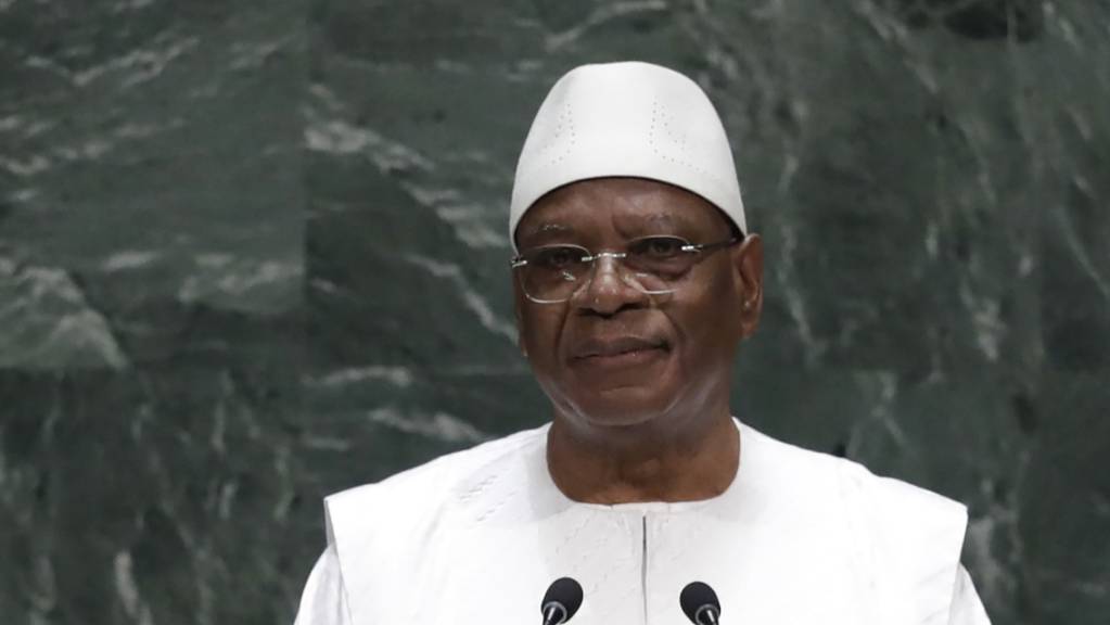 Nach einem leichten Schlaganfall ist der vom Militär gestürzte ehemalige Präsident Malis, Ibrahim Boubacar Keita, in die Vereinigten Arabischen Emirate ausgeflogen worden. (Archivbild)