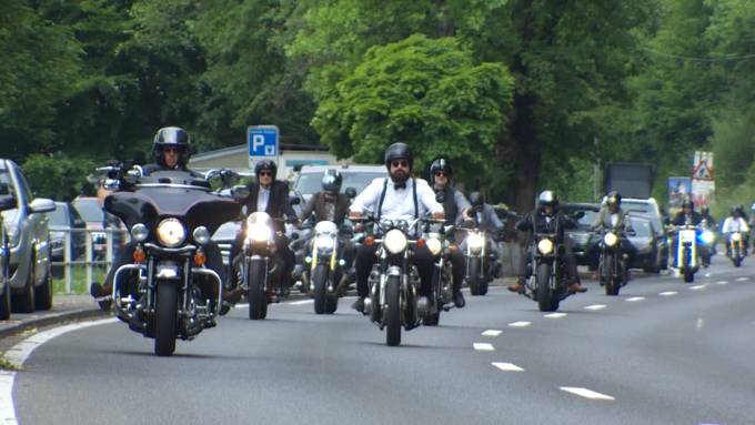 Distinguished Gentlemans Ride: Ein Motorrad-Treffen, um auf Prostata-Krebs aufmerksam zu machen