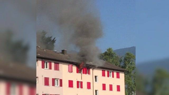 Brand in Mehrfamilienhaus in Bellach