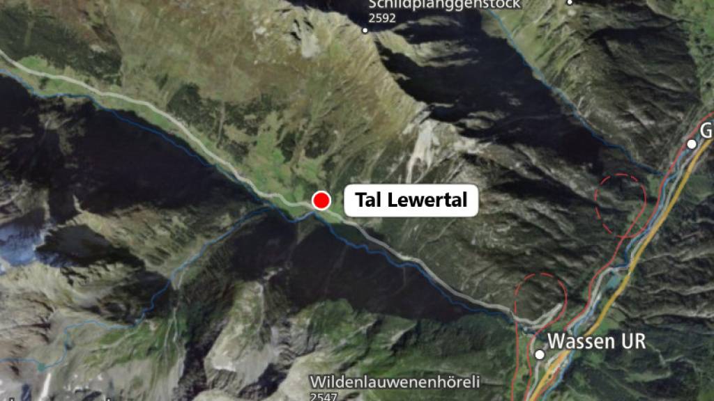 Bauarbeiter verunfallt auf Sustenstrasse und verletzt sich schwer