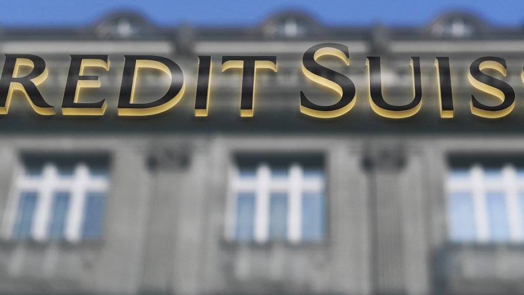 Die Grossbank Credit Suisse hat aufgrund der US-Steuerreform eine Abschreibung bei den immateriellen Vermögensgegenständen von 2,3 Milliarden Franken vorgenommen. (Archivbild)