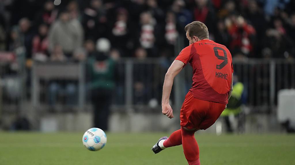 Stilstudie: Harry Kane trifft vom Elfmeterpunkt