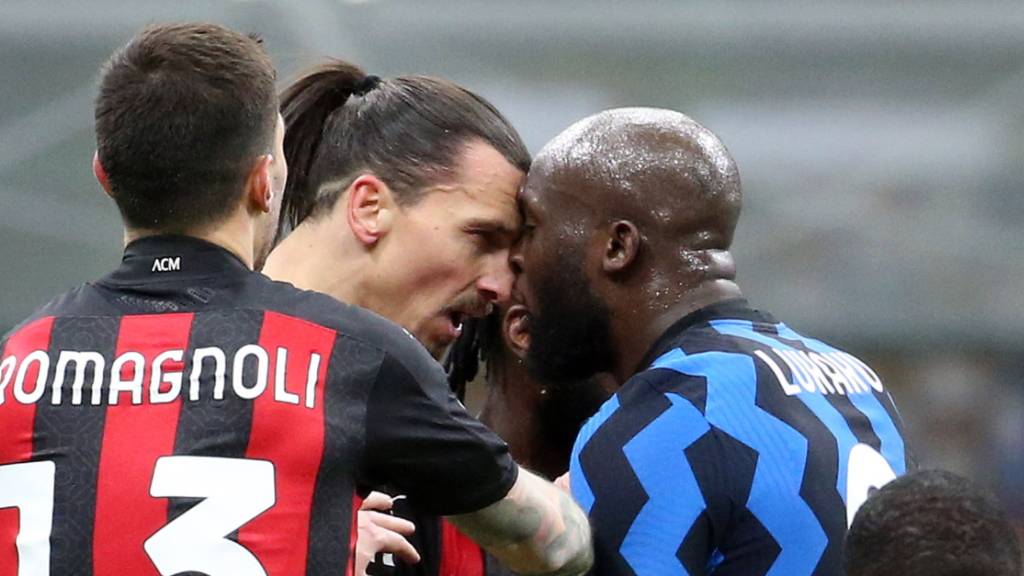 Emotionen im Mailänder Derby: Milans Zlatan Ibrahimovic und Inters Romelu Lukaku (rechts) teilen keine Zärtlichkeiten aus