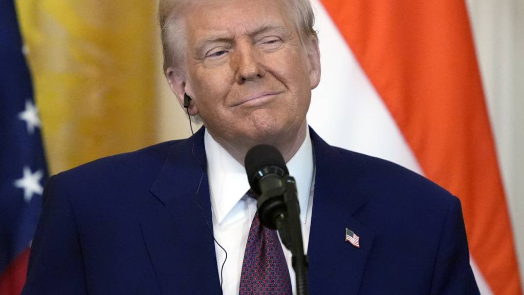 Trump wollte Russlands Wirtschaft schwächen, damit Putin das Geld für den Ukraine-Krieg ausgeht. Er verhängte Zölle gegen Indien, weil das Land Öl von den Russen bezog. Jetzt sieht er Fortschritte. (Archivbild)