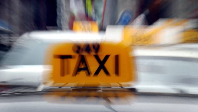 Trotz hängiger Beschwerde tritt Zürcher Taxigesetz 2024 in Kraft