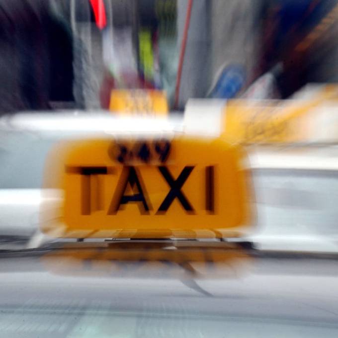 Trotz hängiger Beschwerde tritt Zürcher Taxigesetz 2024 in Kraft