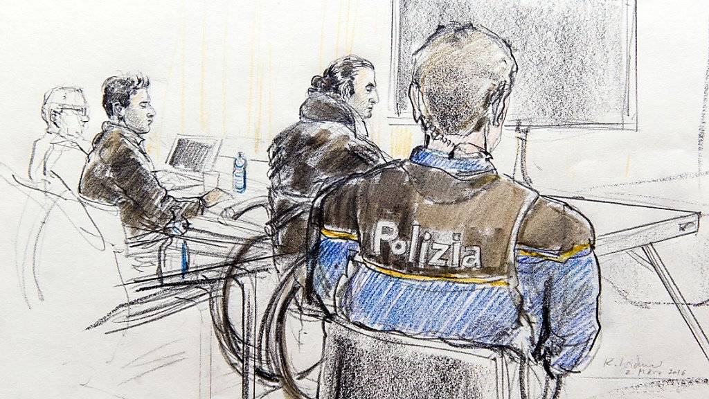 Der IS-Prozess am Bundesstrafgericht in Bellinzona endete am Freitag mit Verurteilungen von drei der vier Angeklagten. Zwei von ihnen haben sich laut dem Richter an der kriminellen Organisation IS beteiligt, ein Dritter hatte sie unterstützt.