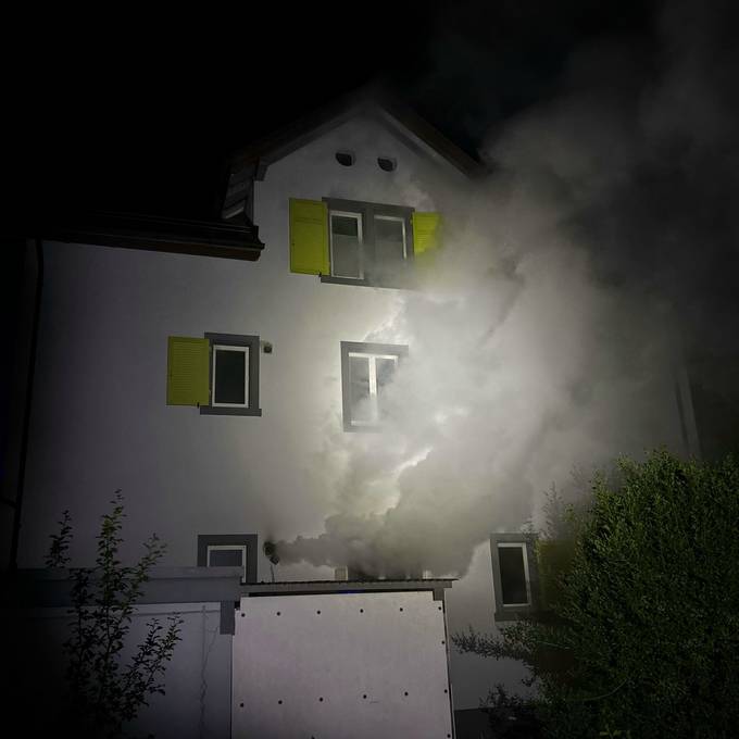 Feuer schreckt Schaffhauser Hausbewohner nachts aus dem Schlaf
